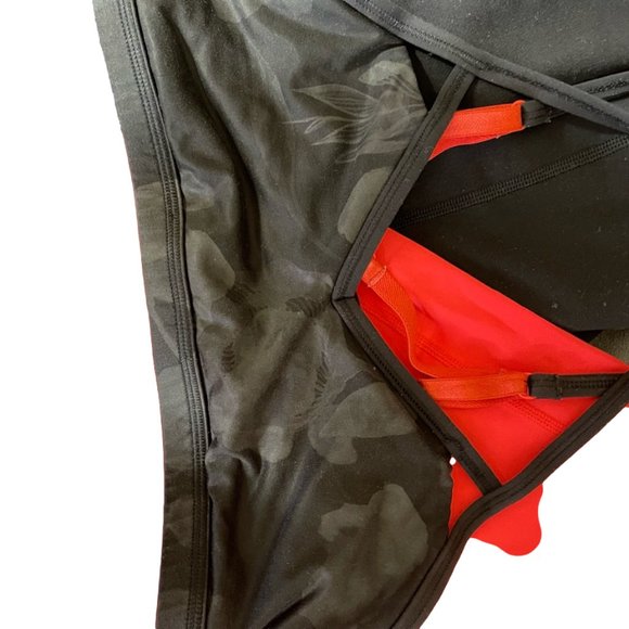 Lululemon Size 4 Red and Black Bundle - Picture 6 of 14